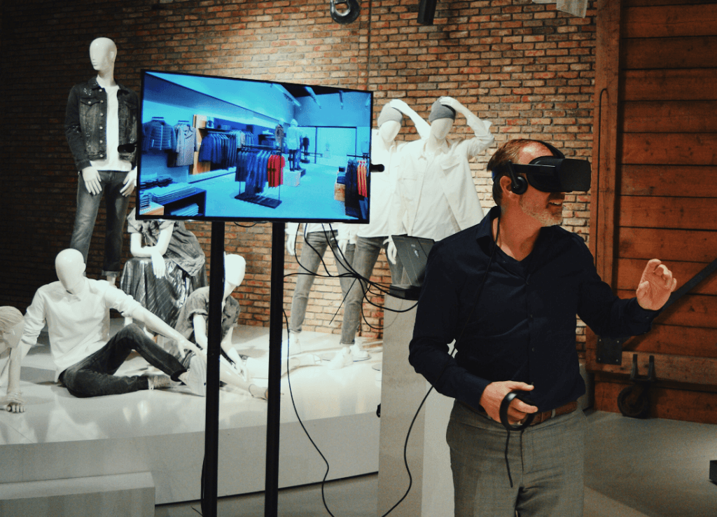 3D technology, man wearing virtual reality, physical to digital