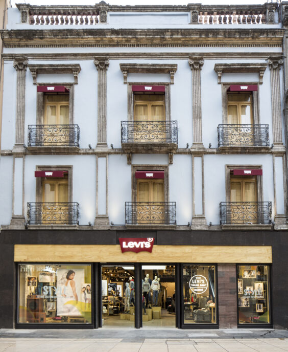 store exterior, levi's, mexico city